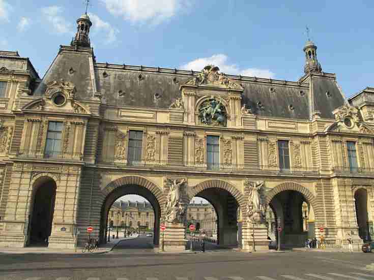 Louvre gates